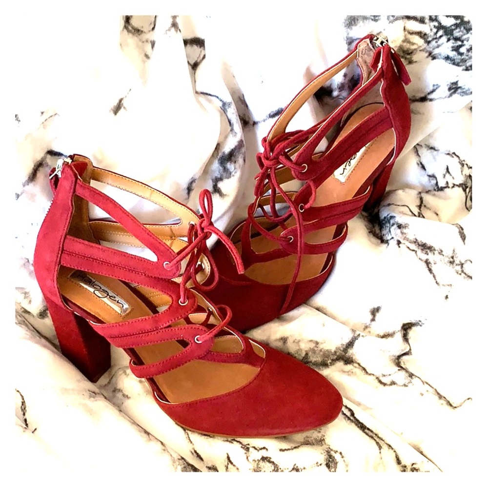 Halogen
Halogen® 'Sydney' Block Heel Ghillie Pump